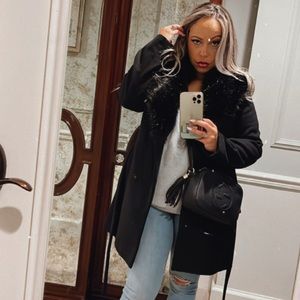 Meet your Posher, Connie